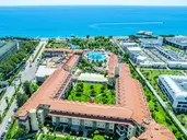 QUEENS PARK LE JARDIN RESORT