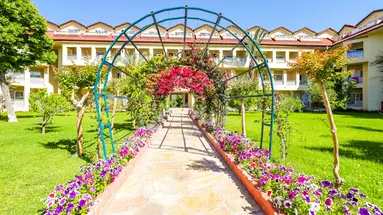 QUEENS PARK LE JARDIN RESORT