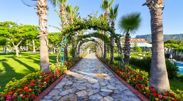 QUEENS PARK LE JARDIN RESORT