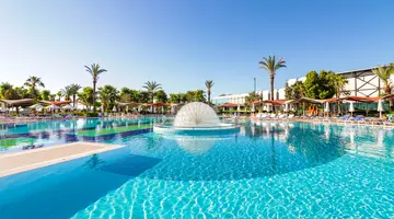 QUEENS PARK LE JARDIN RESORT