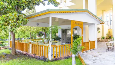 QUEENS PARK LE JARDIN RESORT