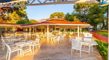 QUEENS PARK RESORT GOYNUK