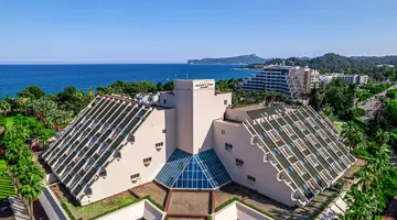 QUEENS PARK RESORT GOYNUK