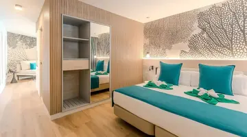 R2 Higos Beach Apartments