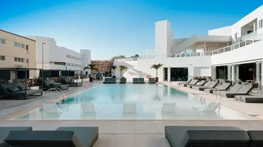 R2 Higos Beach Apartments