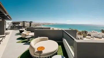 R2 Higos Beach Apartments