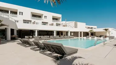 R2 Higos Beach Apartments