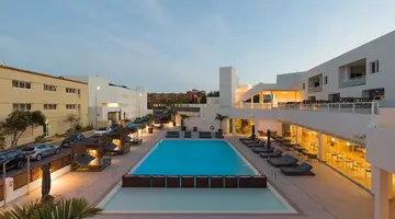 R2 Higos Beach Apartments