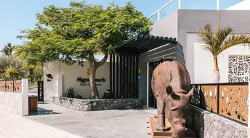 R2 Higos Beach Apartments