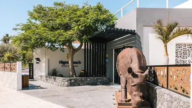 R2 Higos Beach Apartments