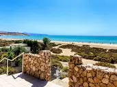 R2 Maryvent Beach Apartment