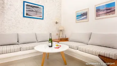 R2 Maryvent Beach Apartment