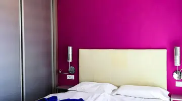 R2 Maryvent Beach Apartment