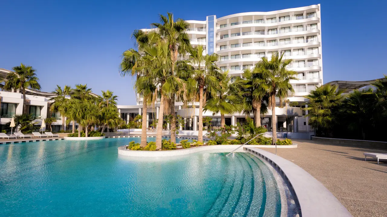 RADISSON BEACH RESORT LARNACA