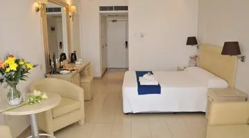 Radisson Beach Resort Larnaca