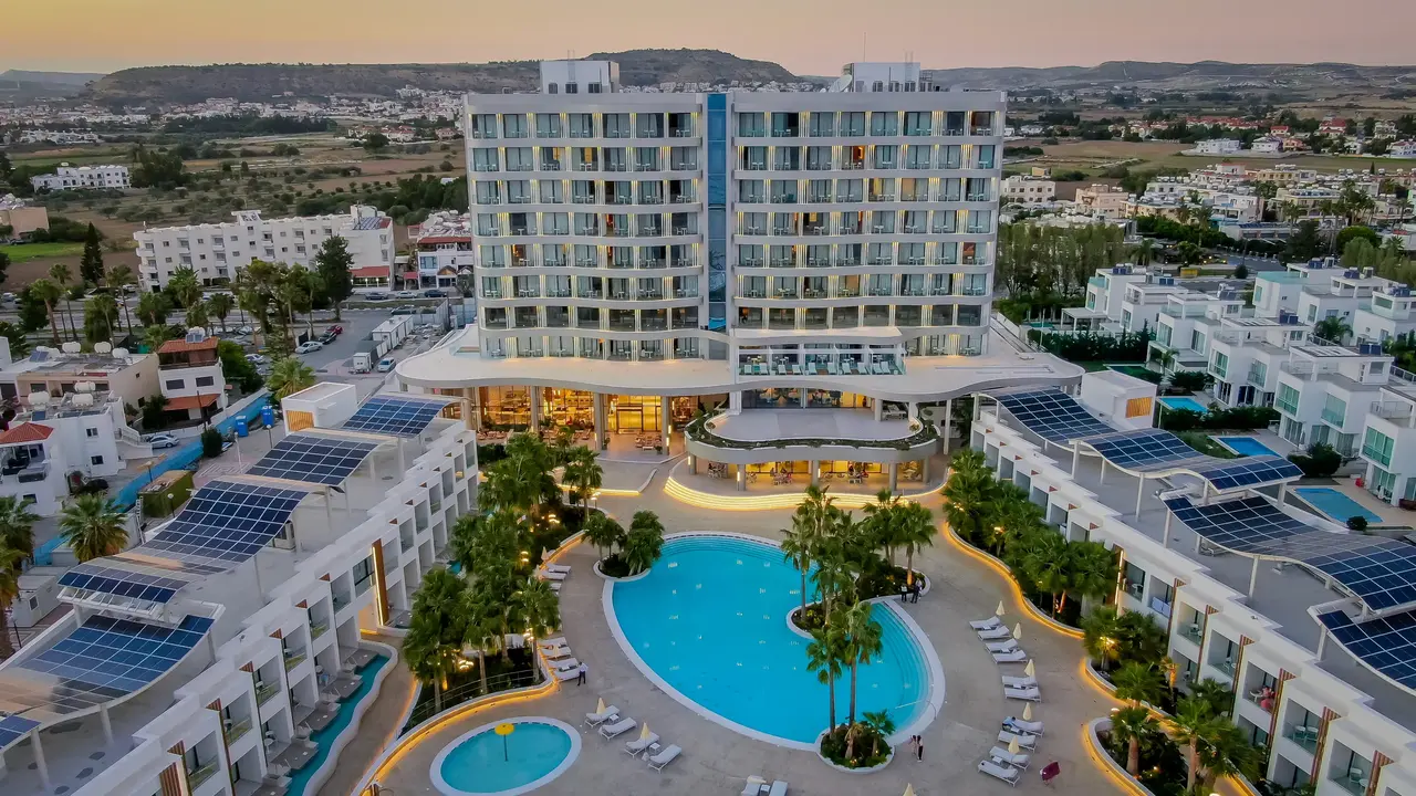 RADISSON BEACH RESORT LARNACA