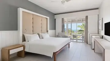 Radisson Blu Azuri Resort & Spa