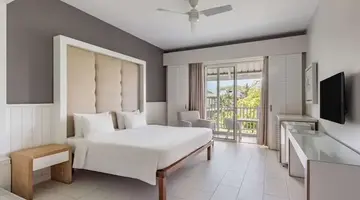 Radisson Blu Azuri Resort & SPA