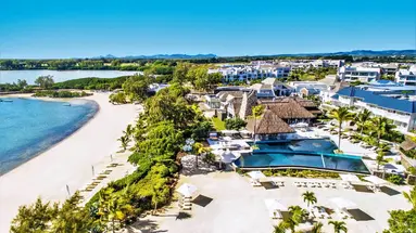 Radisson Blu Azuri Resort & Spa
