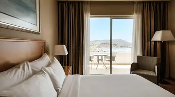 Radisson Blu Golden Sands Resort