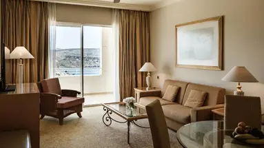 Radisson Blu Golden Sands Resort