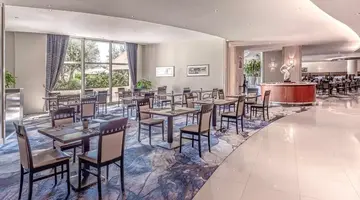 Radisson Blu Golden Sands Resort