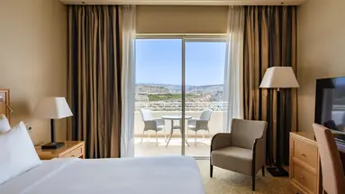 Radisson Blu Golden Sands Resort
