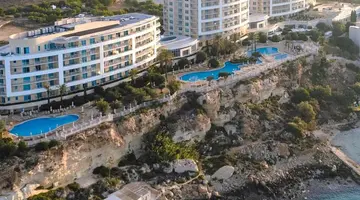 Radisson Blu Golden Sands Resort