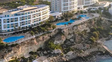 Radisson Blu Golden Sands Resort