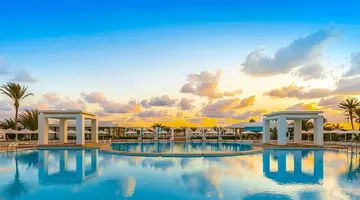 Radisson Blu Palace Resort & Thalasso