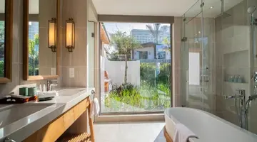RADISSON BLU RESORT CAM RANH