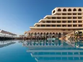 Radisson Blu St. Julian s Resort