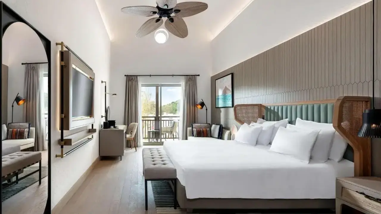 RADISSON COLLECTION HOTEL