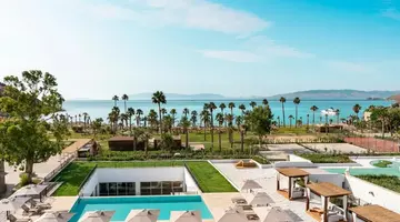 RADISSON COLLECTION HOTEL