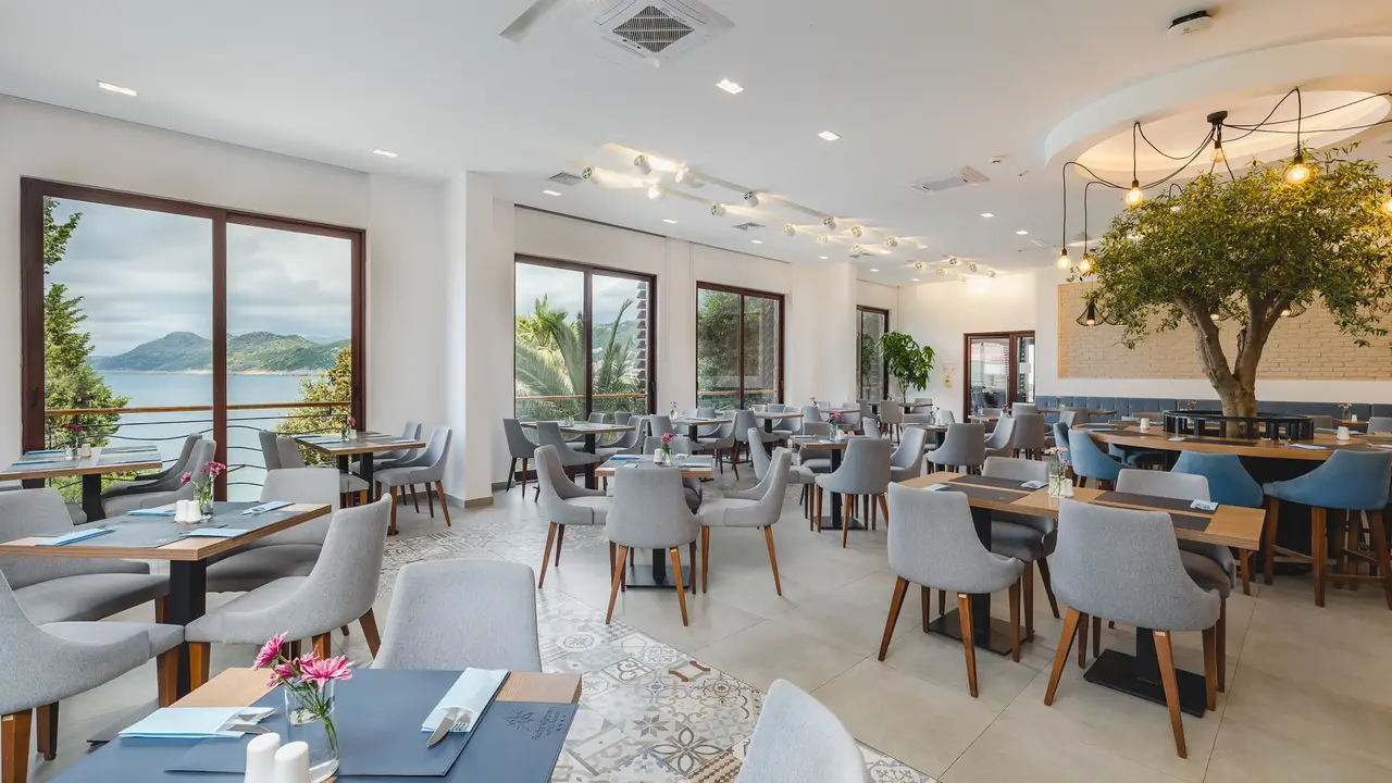 RADISSON RESORT RUZA VJETROVA