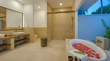 RAHAA RESORT