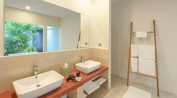 RAHAA RESORT