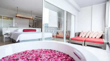 RAMADA BY WYNDHAM PHUKET DEEVANA PATONG