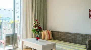 Ramada by Wyndham Phuket Deevana