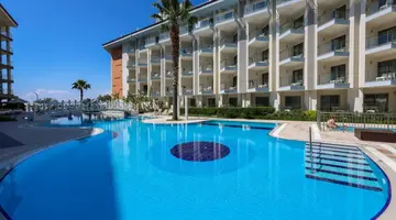 Ramada Hotel and Suites By Wyndham Kusadasi
