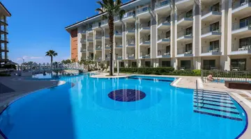 Ramada Hotel & Suites By Wyndam Kusadasi