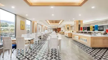 Ramada Hotel & Suites By Wyndam Kusadasi