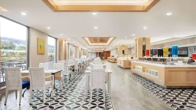 Ramada Hotel & Suites By Wyndam Kusadasi