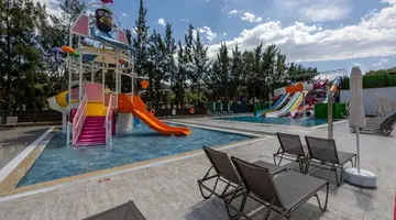 Ramada Hotel & Suites By Wyndam Kusadasi