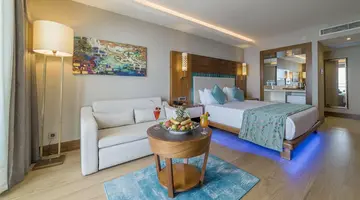 Ramada Hotel & Suites By Wyndam Kusadasi