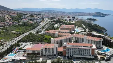 Ramada Hotel & Suites by Wyndham Kusadas