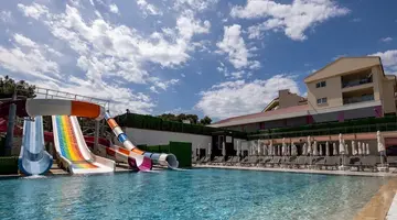 Ramada Hotel & Suites by Wyndham Kusadas