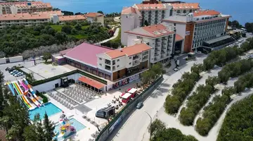 Ramada Hotel & Suites by Wyndham Kusadas