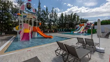 Ramada Hotel & Suites by Wyndham Kusadas
