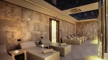 Ramada Hotel & Suites by Wyndham Kusadas
